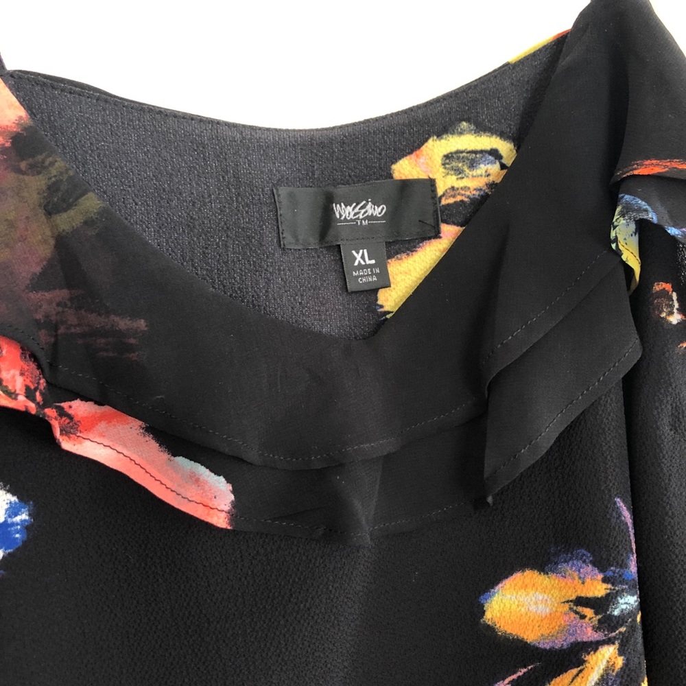 Black Floral Ruffle Tank - Picture 4 of 4